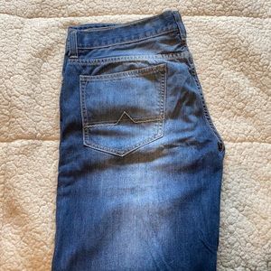 Urban pipeline men’s jeans